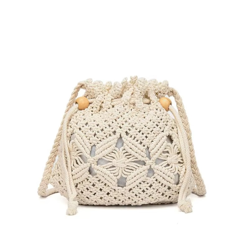 Bolsa de Crochê Toscana - Luxo Artesanal em Branco